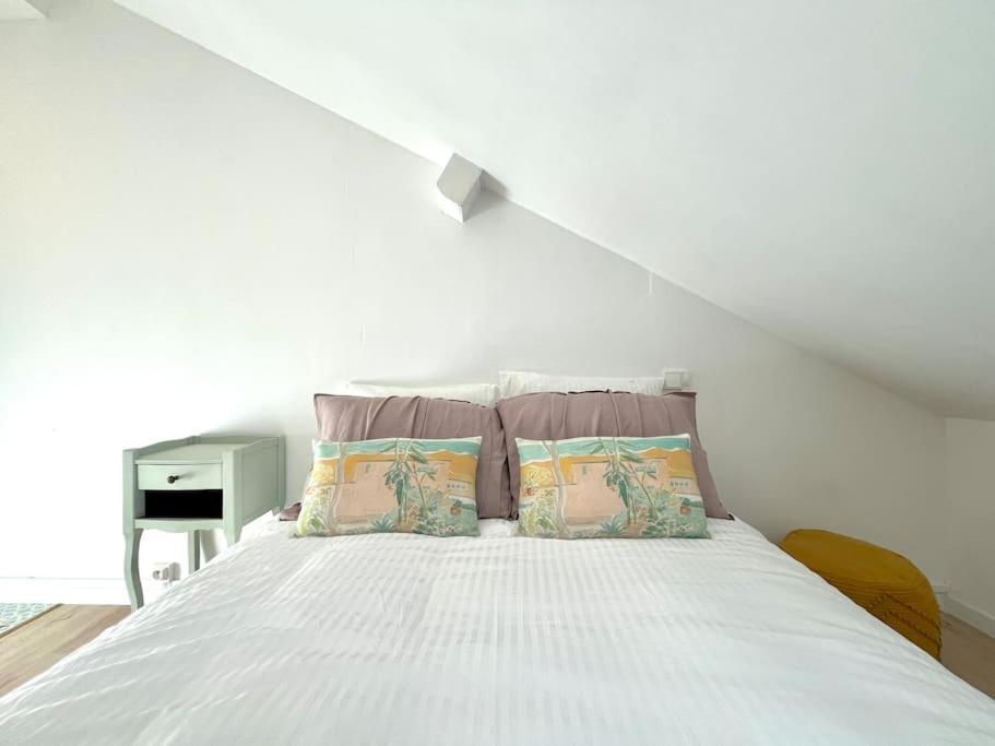 Appartement Studio Jade : Charmant Logement Place Clemenceau à Pau Extérieur photo